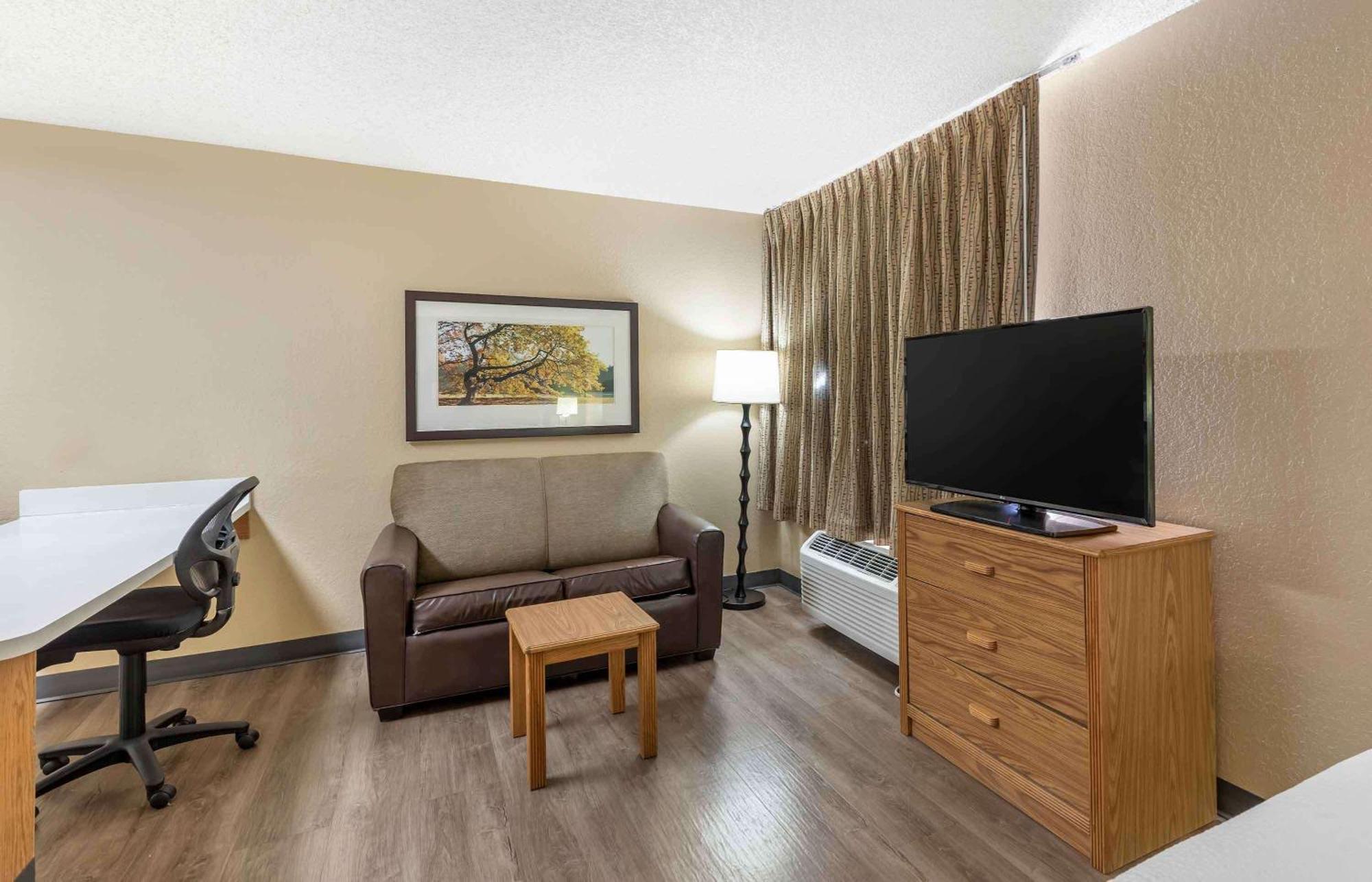 Extended Stay America Select Suites - Providence - Airport Warwick Zewnętrze zdjęcie